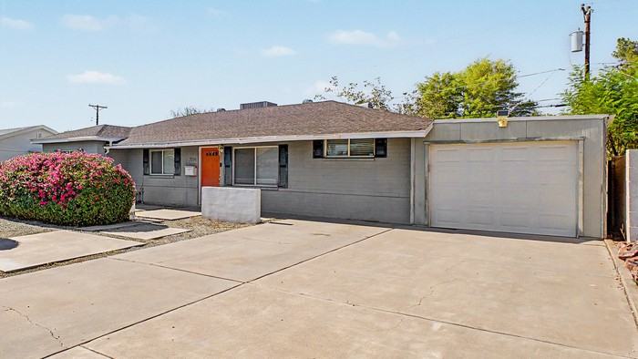 2514 E Campbell Ave - Photo 4 of 32