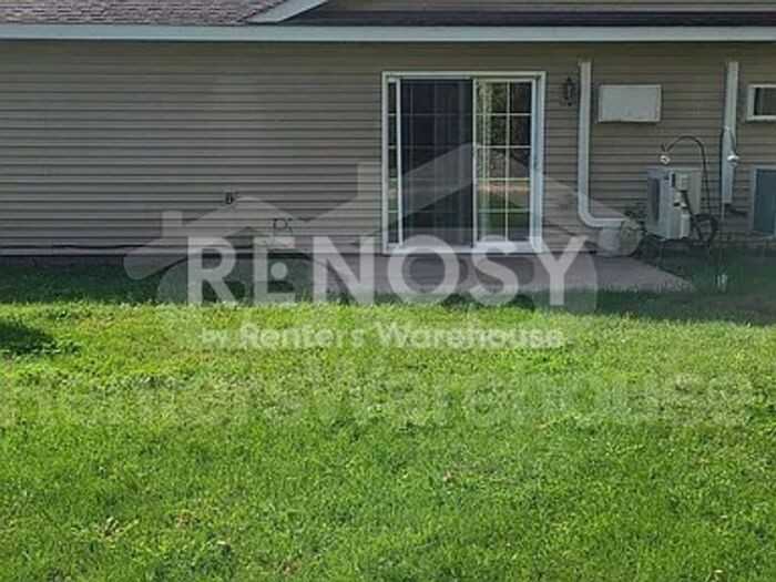 135 North Saint West #A - Photo 3 of 27