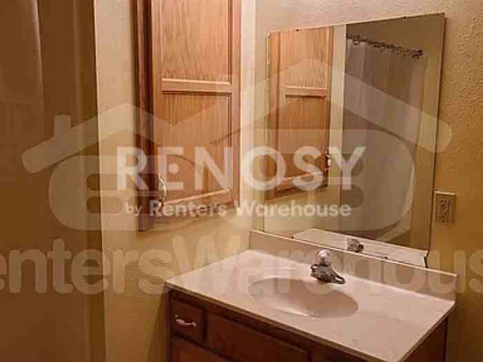 135 North Saint West #A - Photo 7 of 27