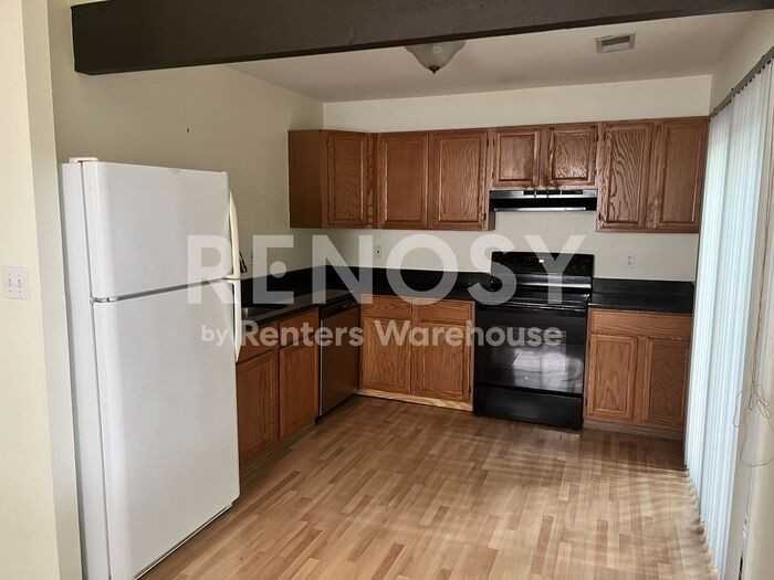 1470 Pine Row Ct - Photo 3 of 15