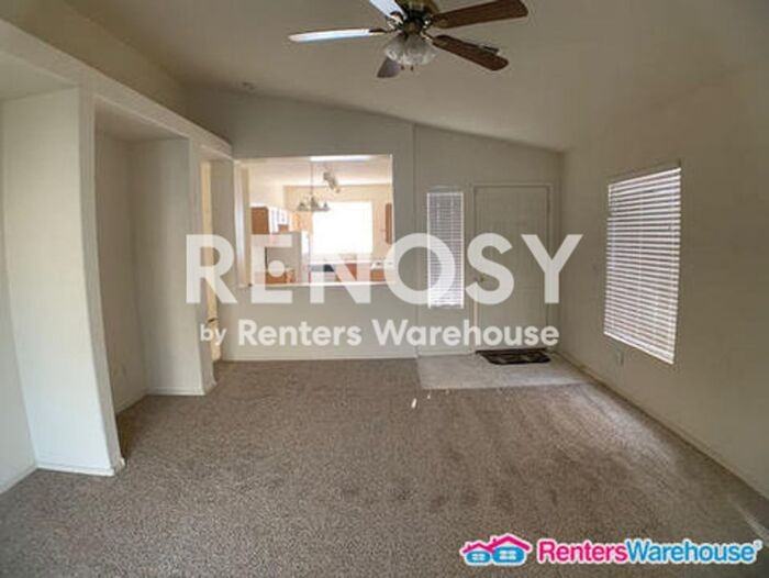15338 W Banff Ln - Photo 4 of 50