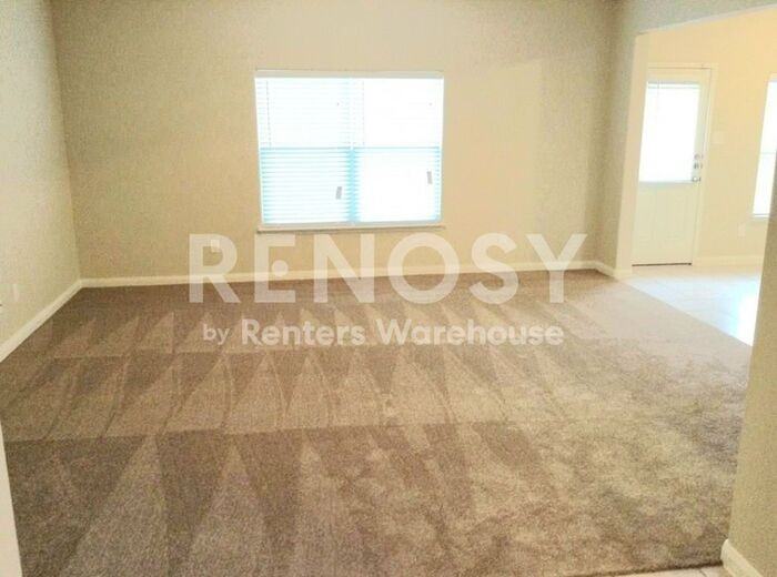 1806 Sable Wood Dr - Photo 4 of 16