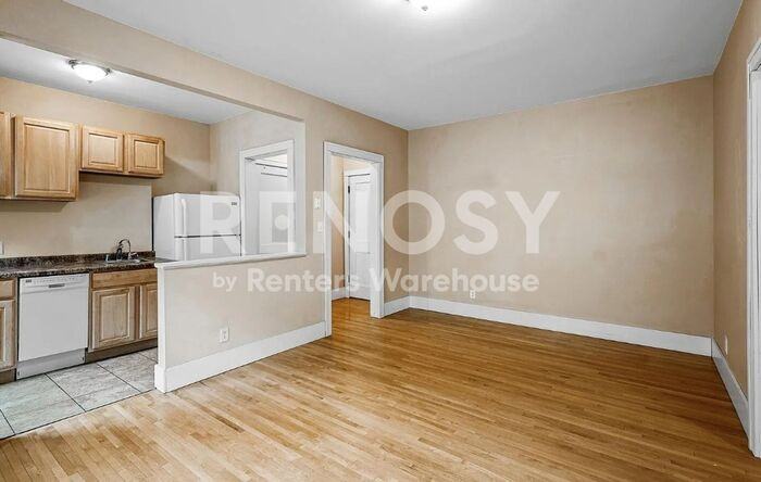 2218 Nicollet Ave - Photo 4 of 17
