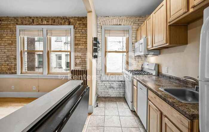 2218 Nicollet Ave - Photo 6 of 17