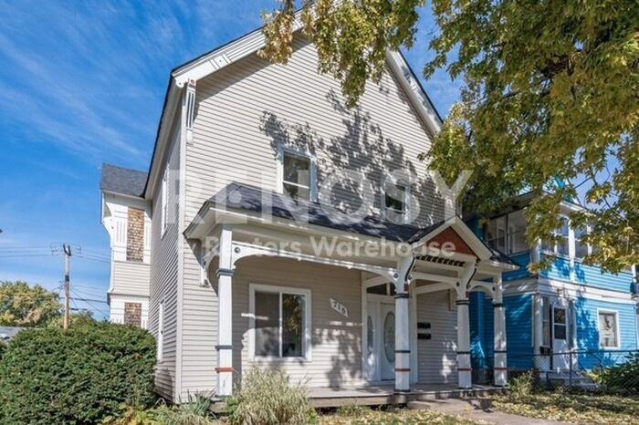 715 Sims Ave #1