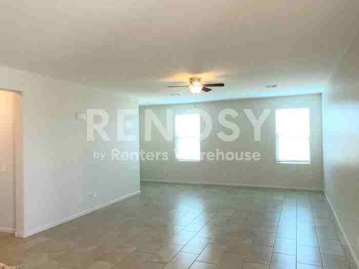 734 W Nova Pl - Photo 7 of 31