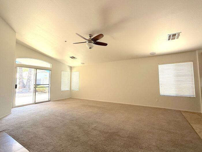 8757 E Avalon Dr - Photo 6 of 25