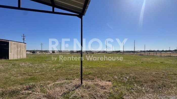 6425 Mirage St - Photo 3 of 18