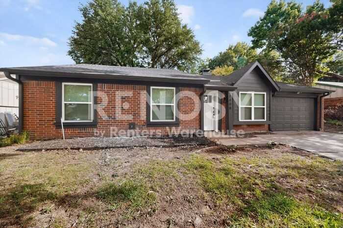 1408 Seely St - Photo 5 of 47