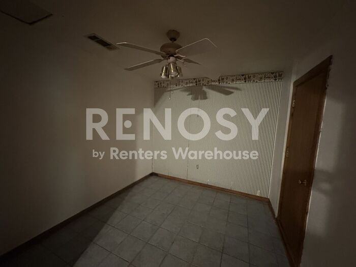 1501 Briarwood Blvd - Photo 2 of 21