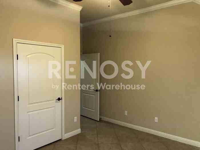 19421 Brent Knoll Dr - Photo 4 of 41