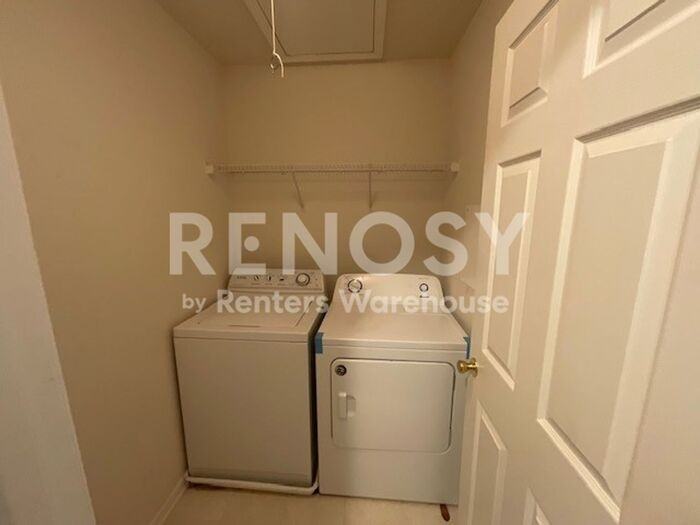 11715 Harsworth Ln - Photo 2 of 17