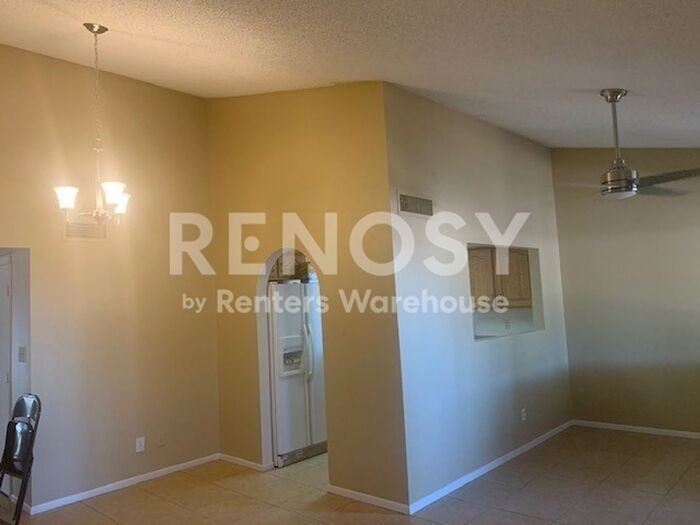 9064 N 68th Ln - Photo 4 of 27