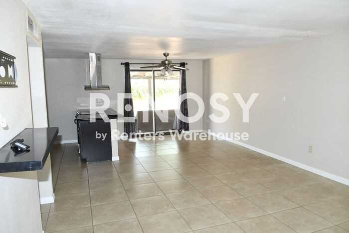 1550 W Pershing Ave