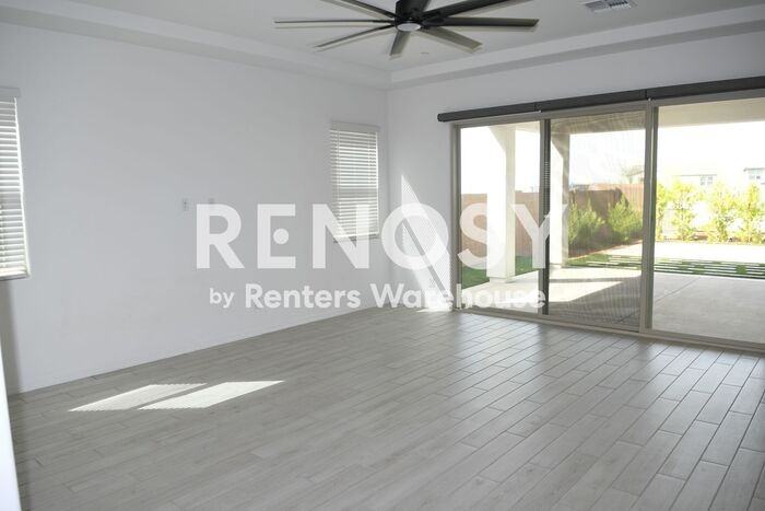 2700 N 216th Ave - Photo 4 of 46