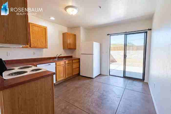 5636 E 26th St #3 - Photo 4 of 10