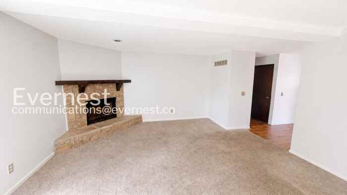 1311 E 123rd Ter - Photo 4 of 21
