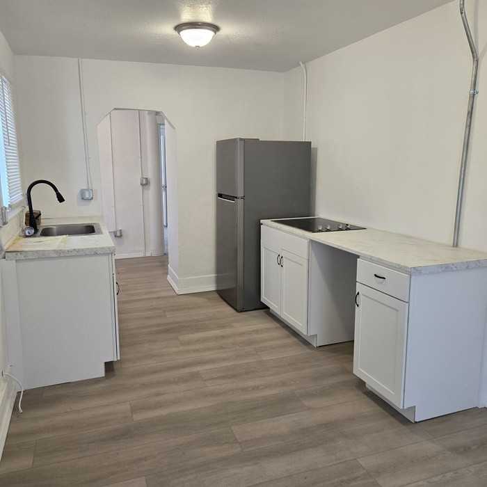 108 Mesa St Se #108 - Photo 2 of 11