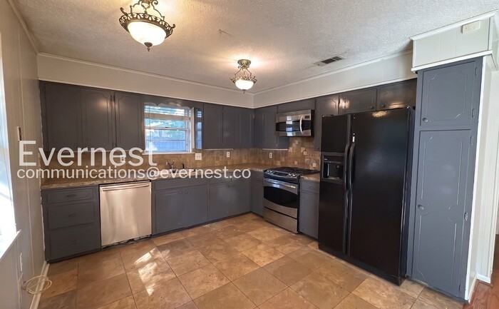 1423 Northwick Ct - Photo 4 of 24