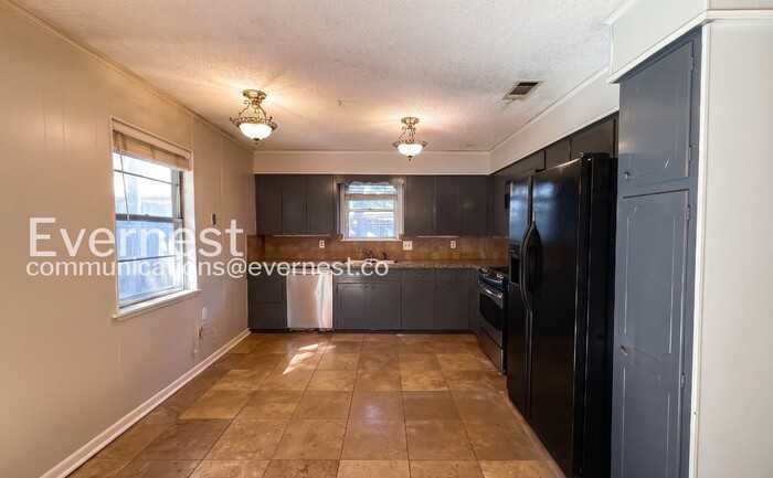 1423 Northwick Ct - Photo 5 of 24