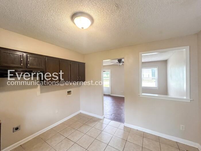 4909 Buford Ave - Photo 5 of 19