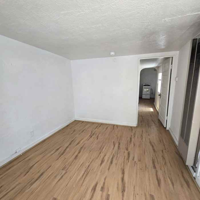 106 Mesa St Se #106 - Photo 2 of 8