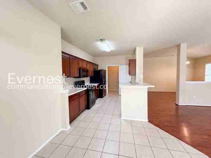 3145 Henderson Path - Photo 5 of 18