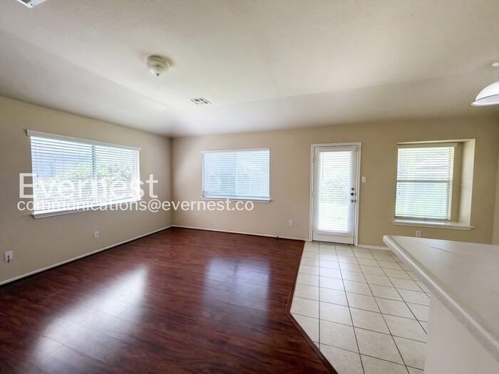 3145 Henderson Path - Photo 6 of 18