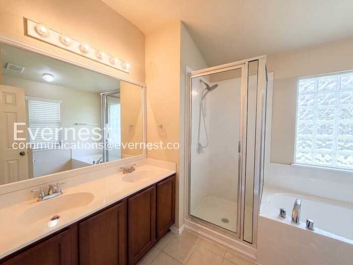 3145 Henderson Path - Photo 7 of 18