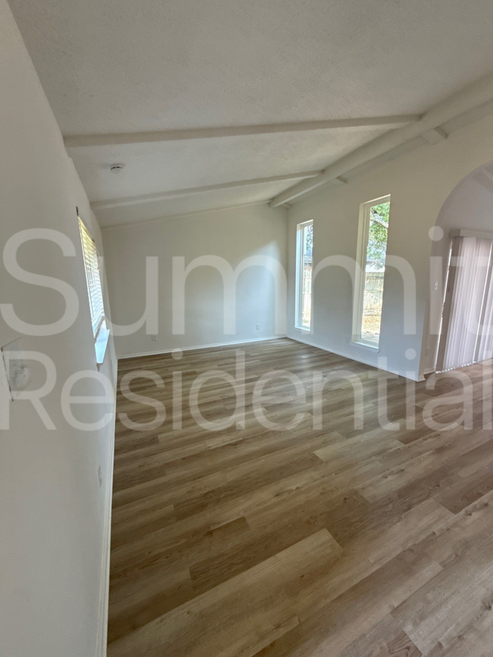 2909 O Henry Dr - Photo 3 of 16