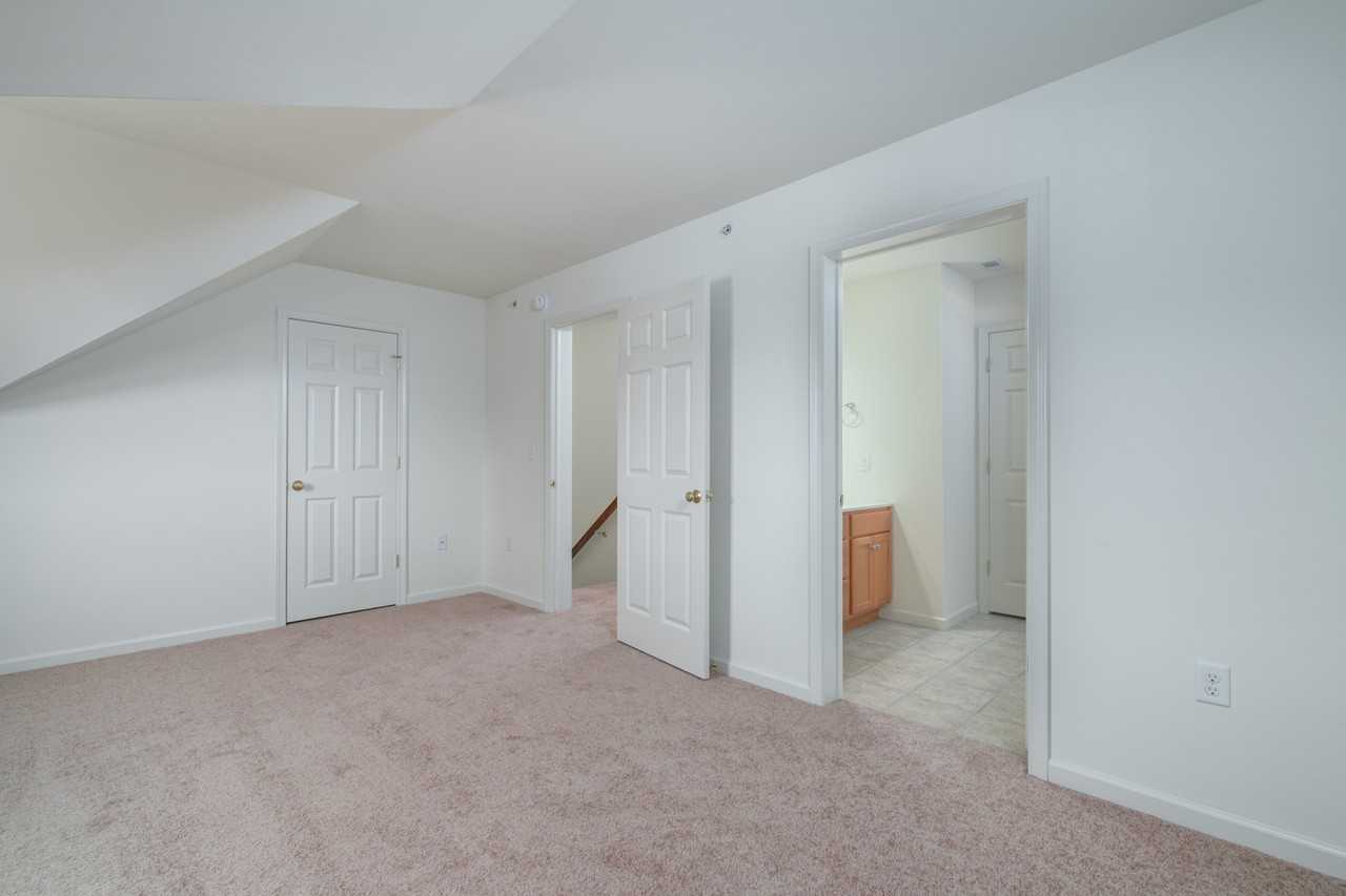 427 College Manor Ave - Photo 4 of 12
