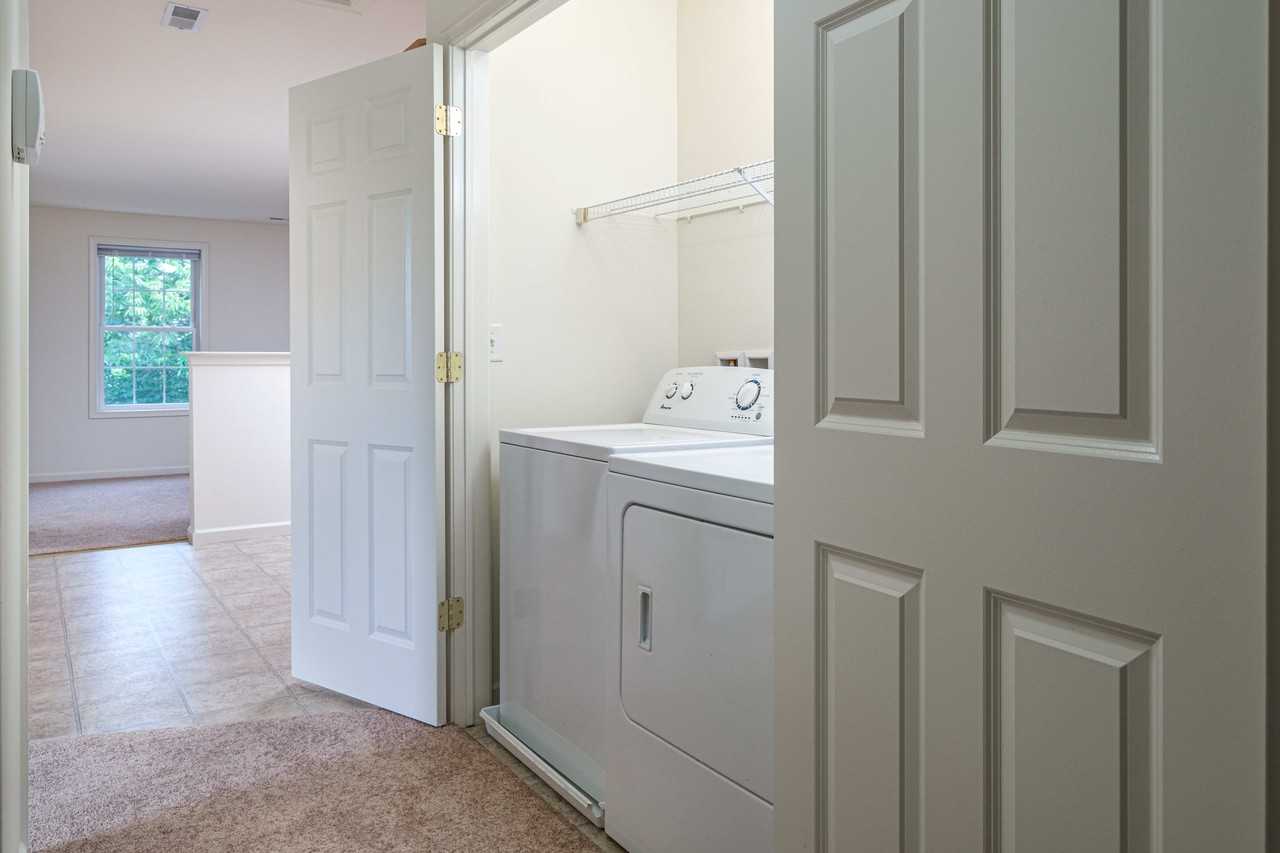 427 College Manor Ave - Photo 6 of 12