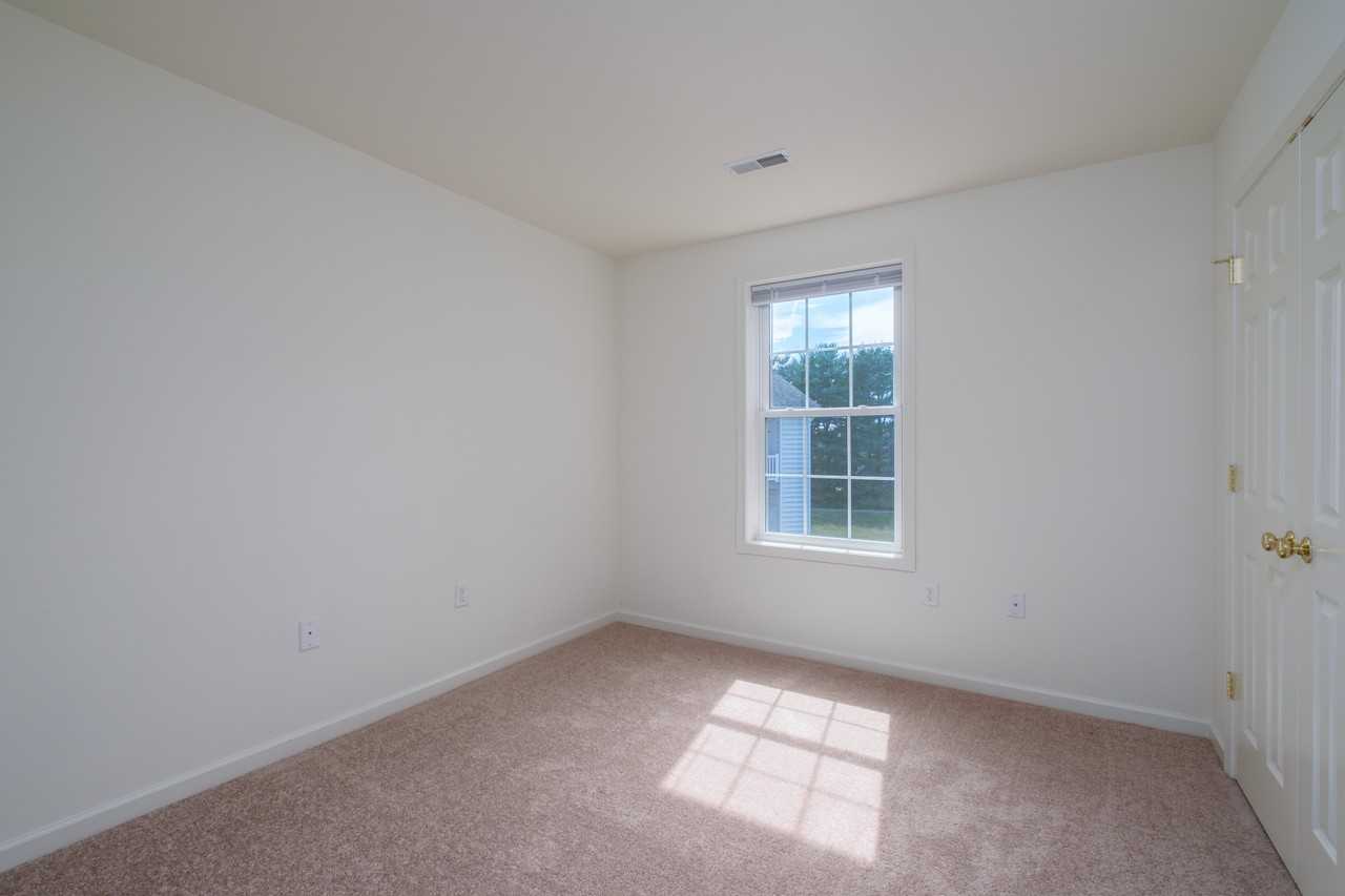 427 College Manor Ave - Photo 7 of 12