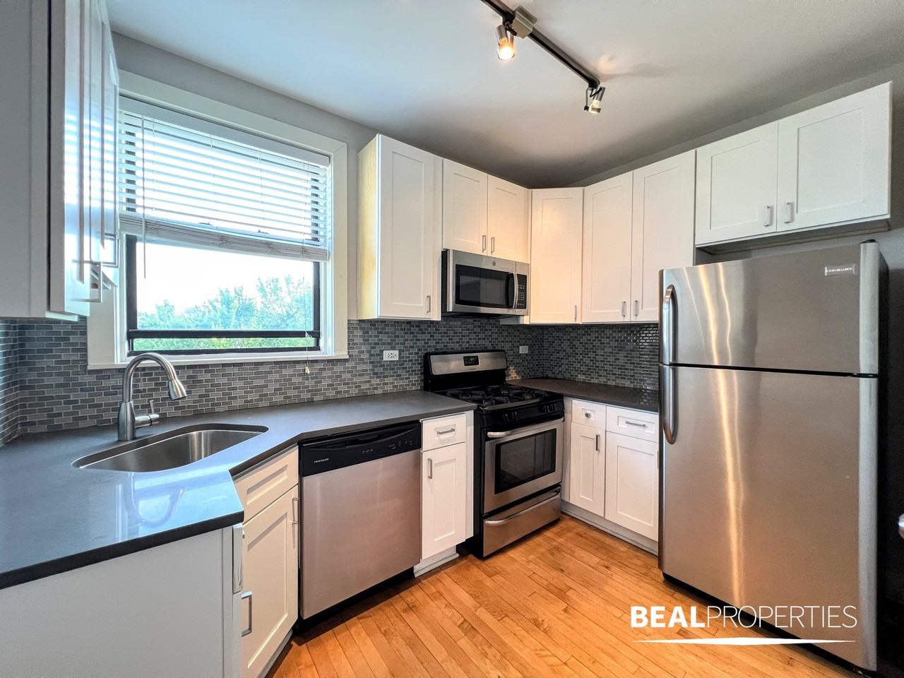 2321 N Rockwell St - Photo 2 of 13