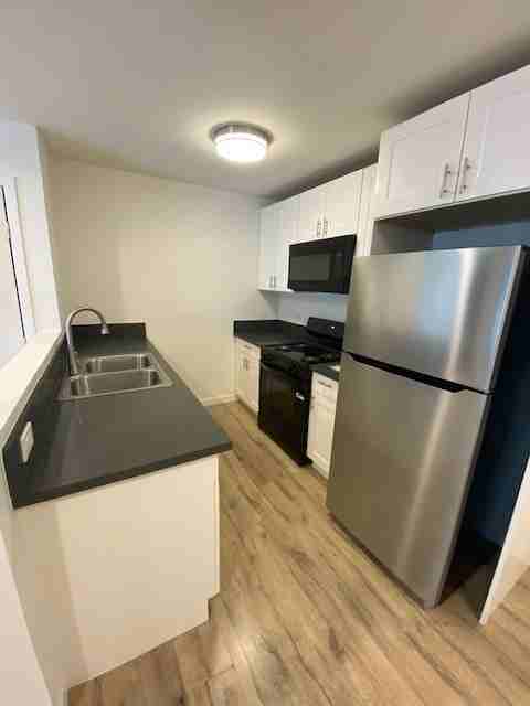 14153 Victory Blvd #214AND216 - Photo 4 of 22