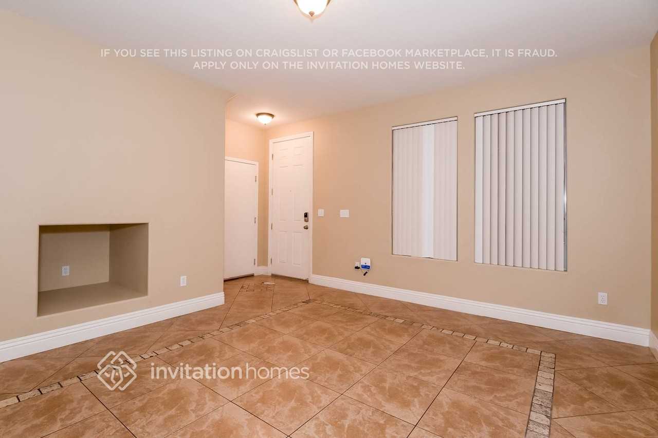 2400 Boca River Dr - Photo 2 of 15