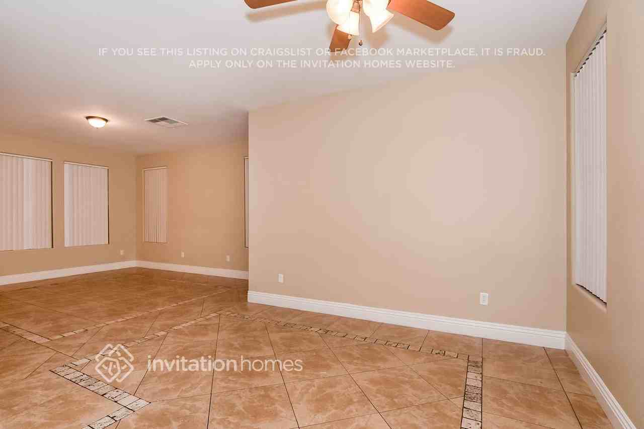 2400 Boca River Dr - Photo 5 of 15