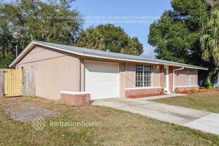 20302 Lorenzo Ave - Photo 2 of 17