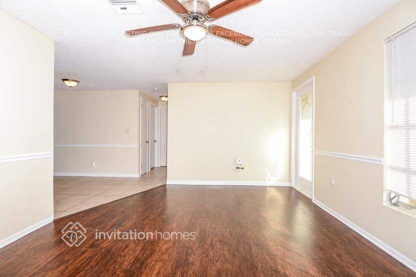 20302 Lorenzo Ave - Photo 4 of 17