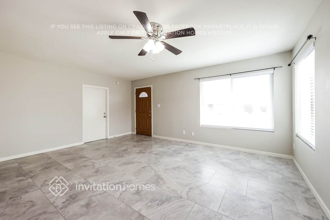 6838 W Ocotilla Ln - Photo 3 of 16