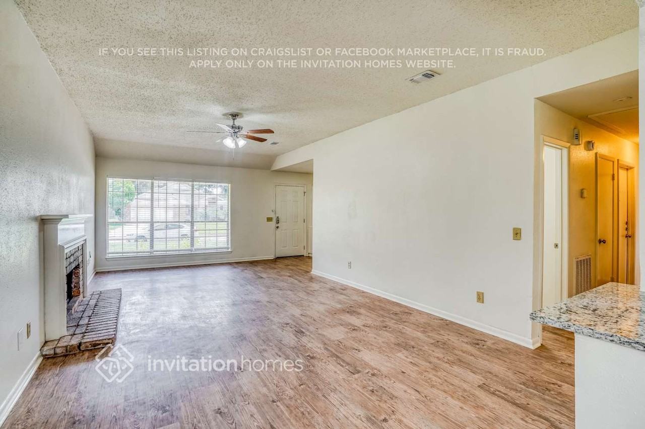 22614 Powell House Ln - Photo 5 of 17