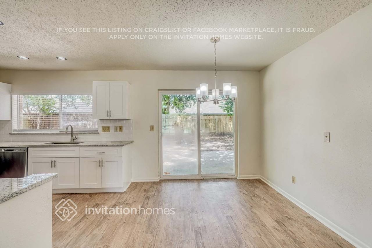 22614 Powell House Ln - Photo 6 of 17
