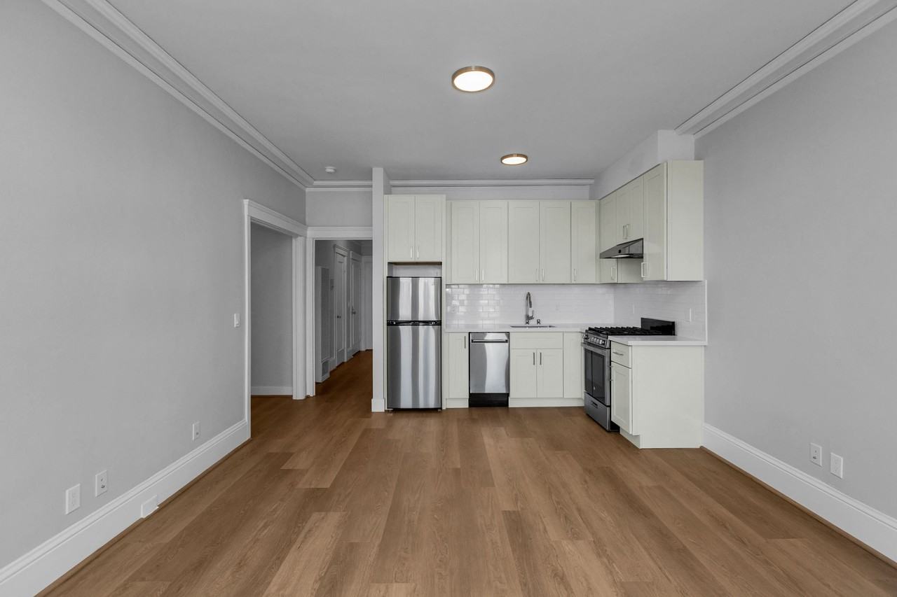 1760 Golden Gate - Photo 6 of 19