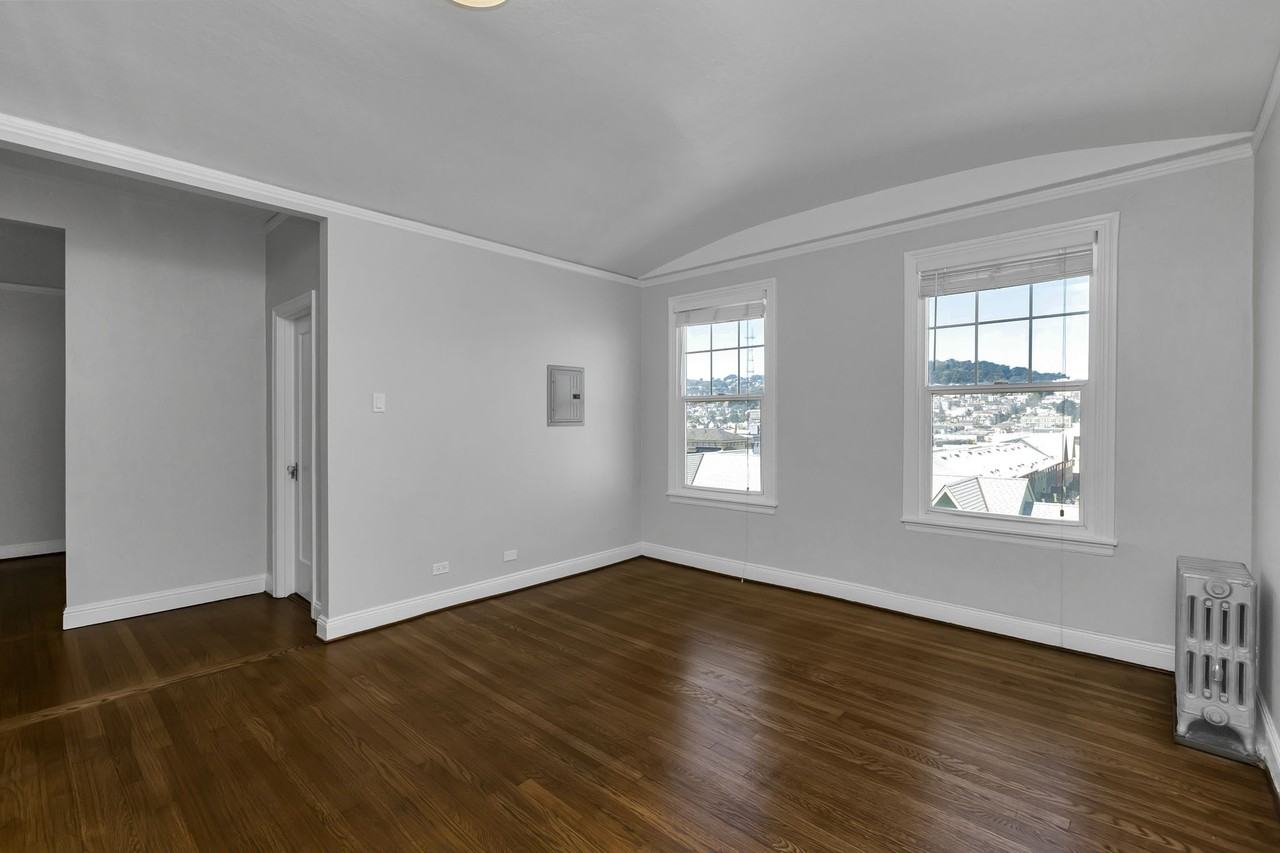 300 Buchanan - Photo 6 of 20
