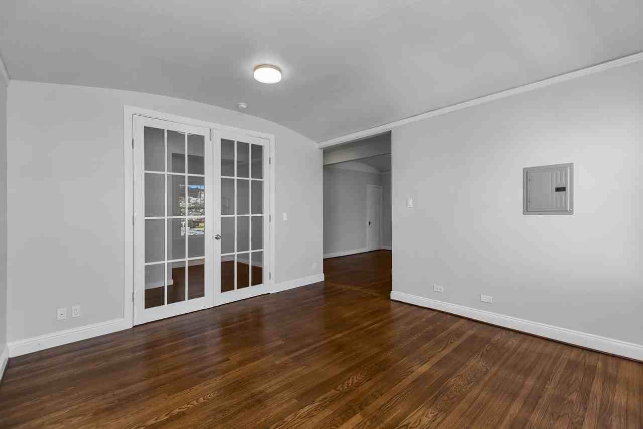 300 Buchanan - Photo 7 of 20