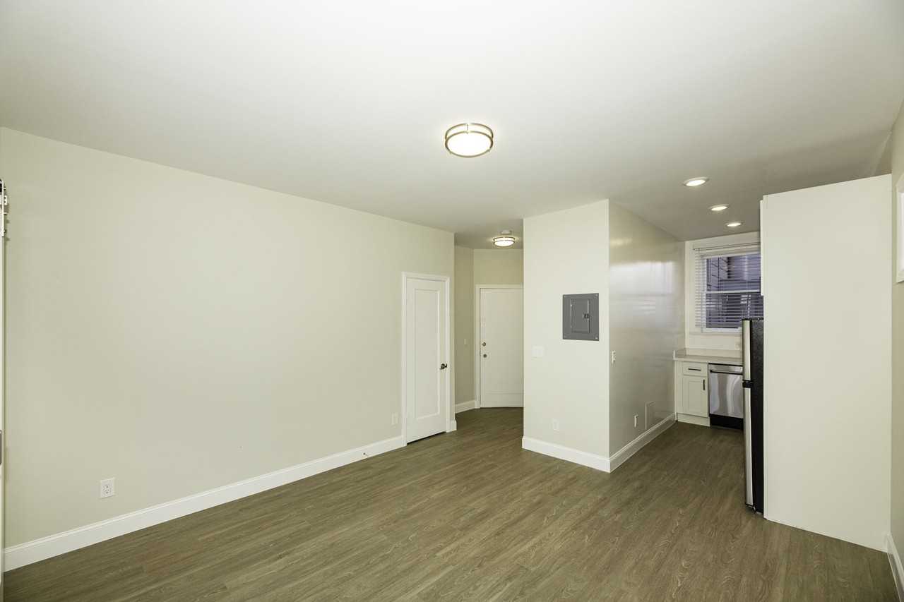 337 10th Avenue - Photo 7 of 17