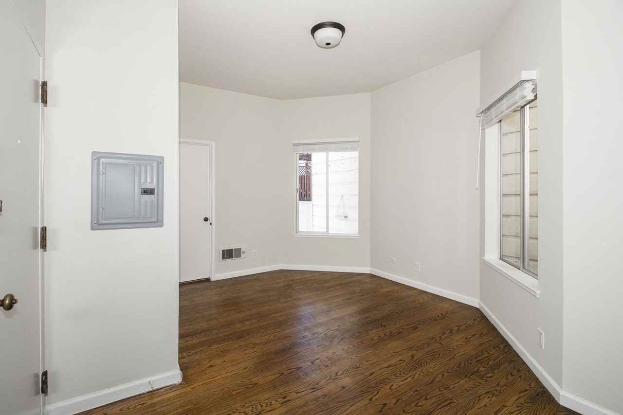 977 Pine - Photo 5 of 19
