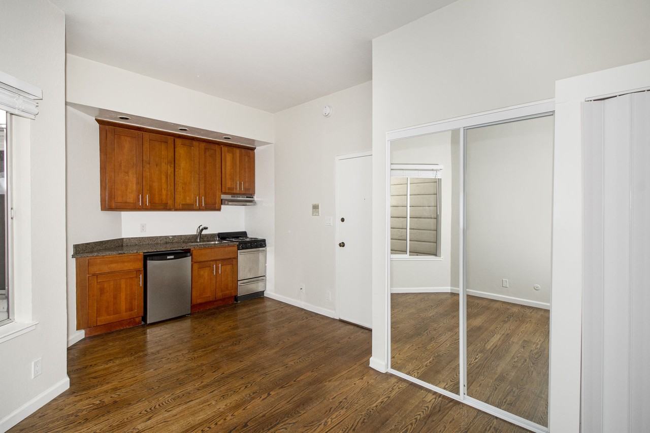 977 Pine - Photo 7 of 19