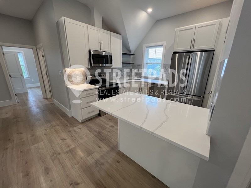 9 Holton Street #5 - Photo 4 of 30