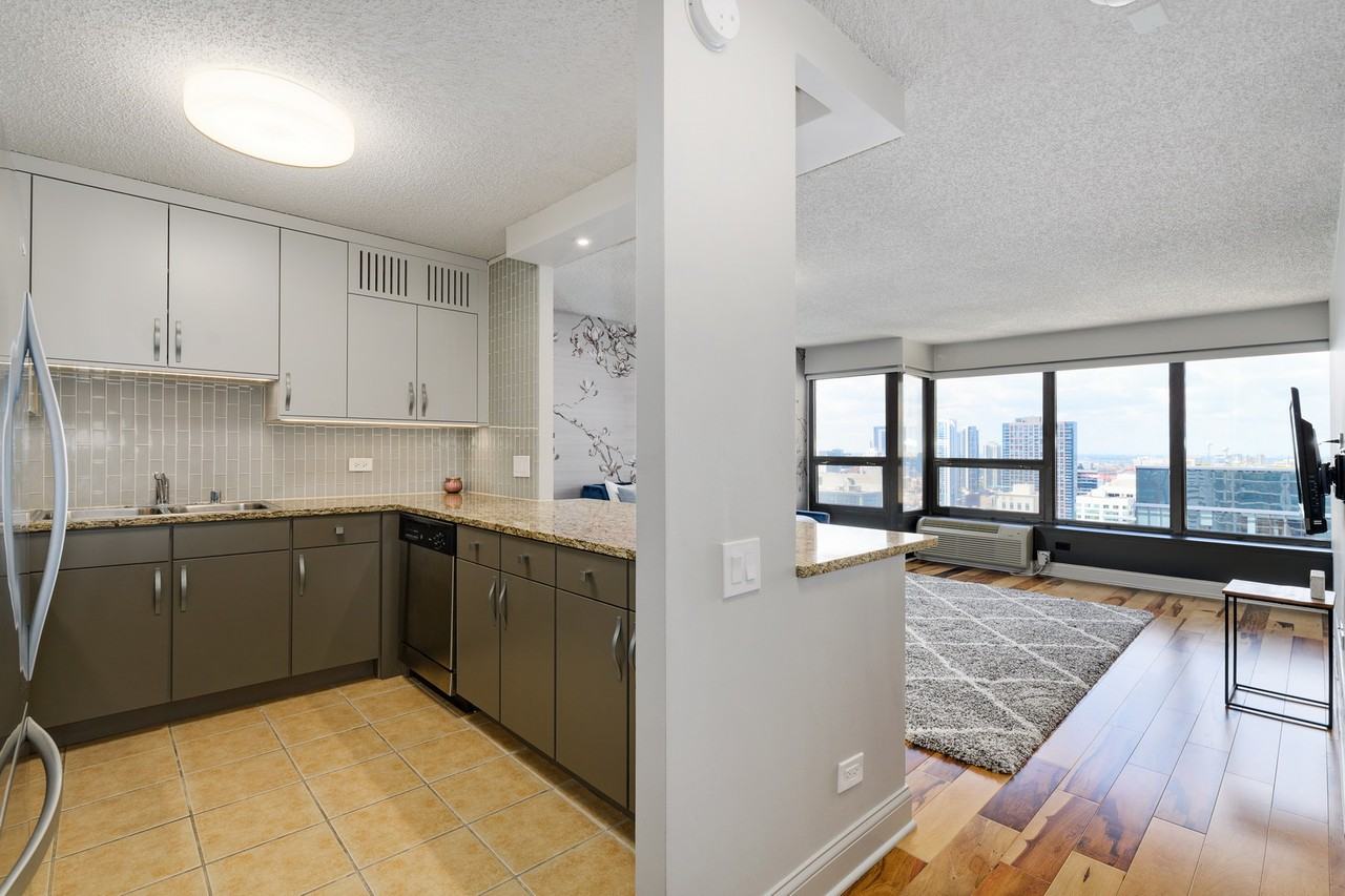 30 East Huron Street #3105 - Photo 3 of 17